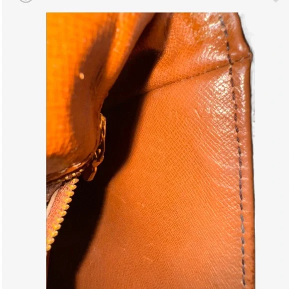 Louis Vuitton Brown Monogram Crossbody Bag with Gold Hardware - Picture 5 of 8